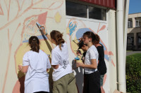 Les collégiens réalisent un travail collectif de muralisme et découvre la culture chilienne